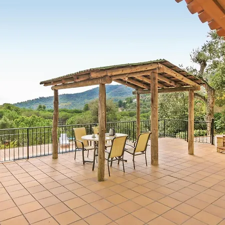 4 Bedroom Awesome In Feriehus