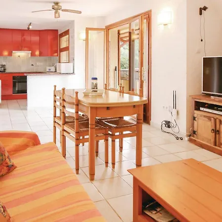 4 Bedroom Awesome In Calonge